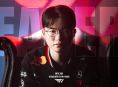 Faker, çok yıllı büyük bir sözleşme uzatması ile T1'e taahhütte bulundu