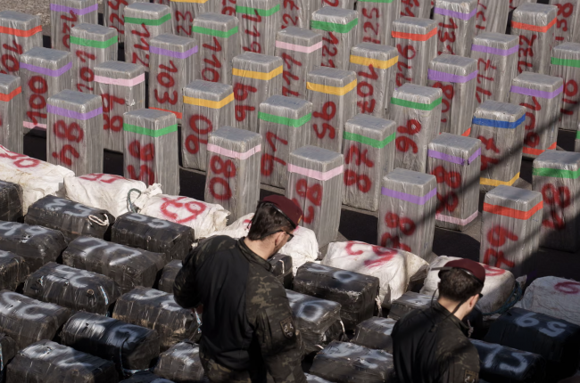 Kanarya Adaları açıklarında gemide tuz içinde gömülü olarak yaklaşık 10 ton kokain bulundu